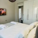 Holiday home Flev's Luxury House With Pool *