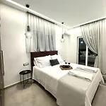 Flev's Luxury House With Pool Holiday home *