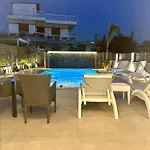 Holiday home Flev's Luxury House With Pool *