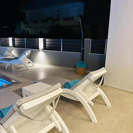 Flev's Luxury House With Pool Дом отдыха *
