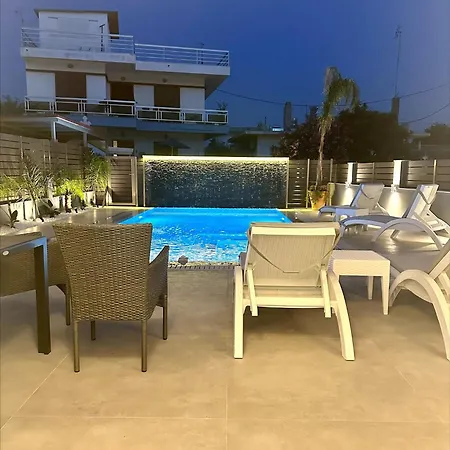 Semesterbostad Flev's Luxury House With Pool *