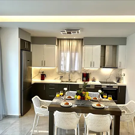 Flev's Luxury House With Pool Nyaraló *