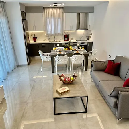 Flev's Luxury House With Pool Holiday home