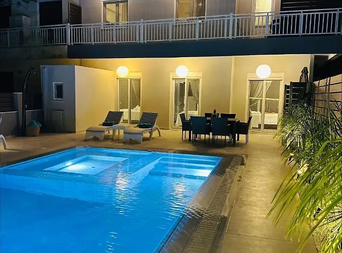 Flev's Luxury House With Pool * Kremastí