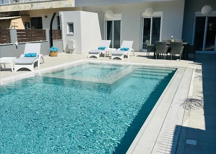 Flev's Luxury House With Pool * Kremastí